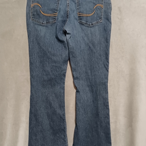 Signature Levi Strauss Modern Bootcut Women's 5 Pocket Blue Jeans W30 x L30 - Picture 2 of 5